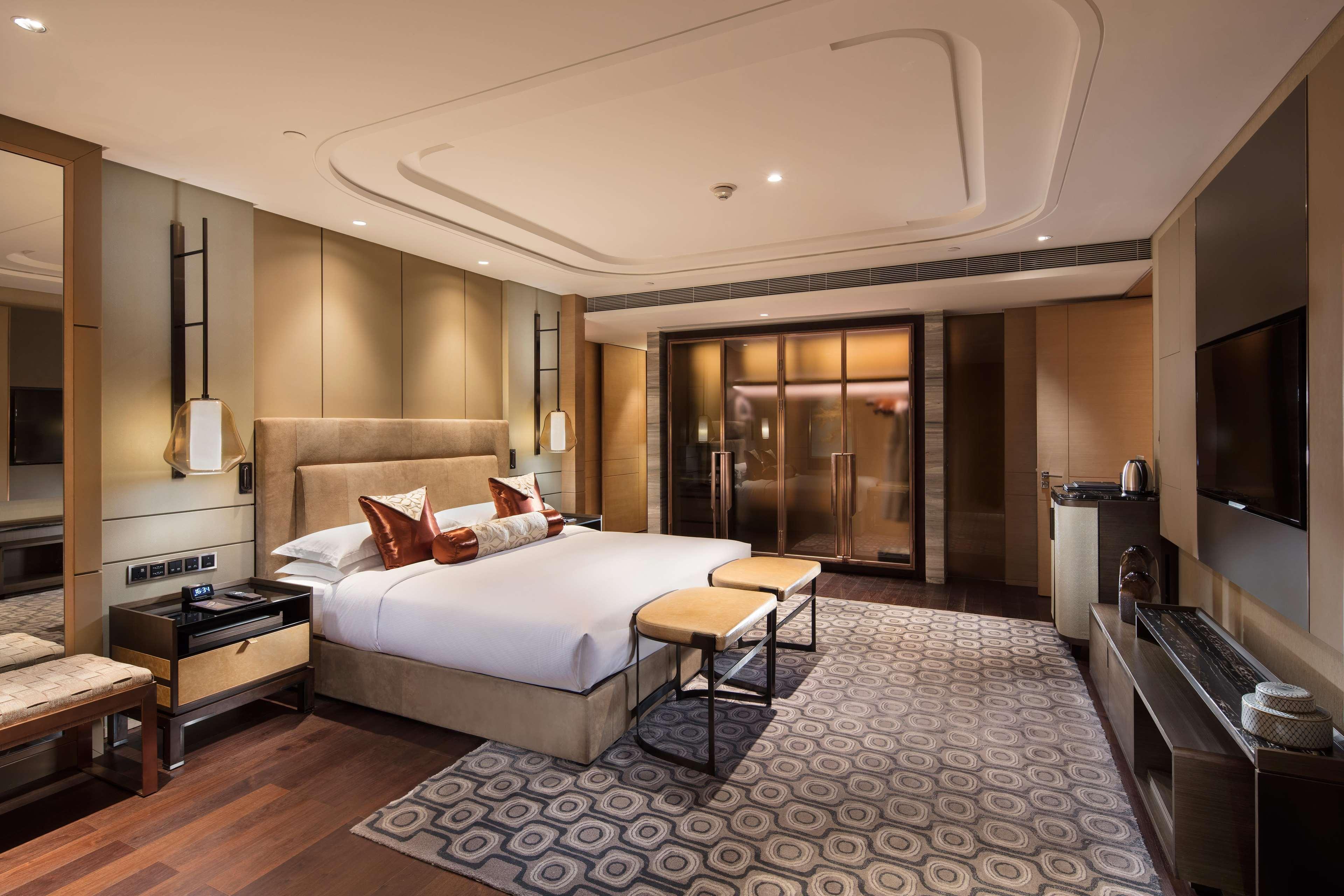 Hilton Jinan South Hotel & Residences Екстериор снимка