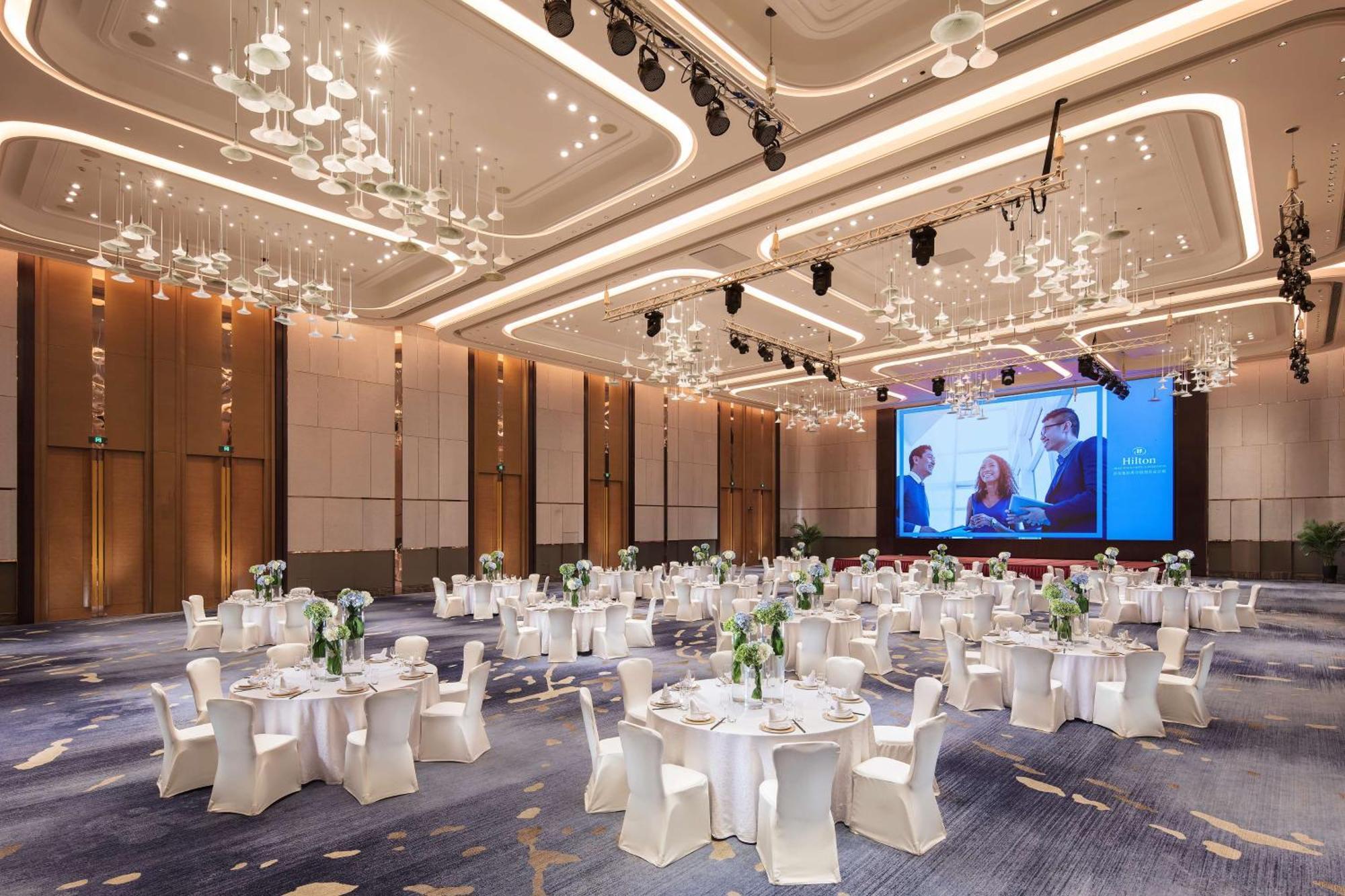 Hilton Jinan South Hotel & Residences Екстериор снимка
