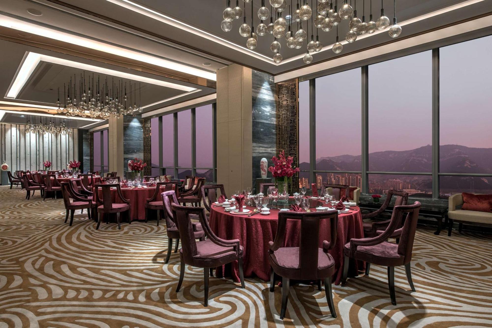Hilton Jinan South Hotel & Residences Екстериор снимка